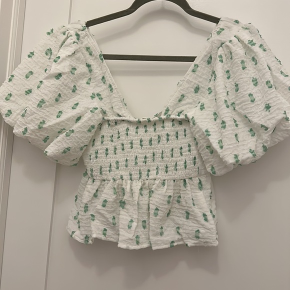 WHITE/GREEN SHORT PUFF SLEEVE DETAILED PEPLUM TOP - Picture 7 of 7